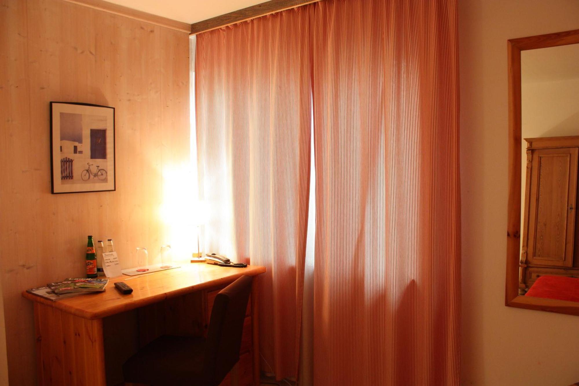 Das Posch Hotel Oberammergau Room photo