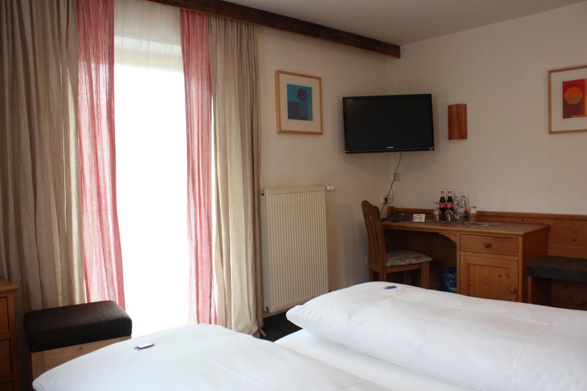 Das Posch Hotel Oberammergau Room photo